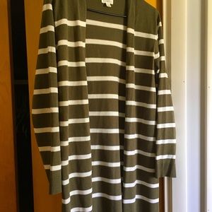 Market & Spruce long olive cardigan